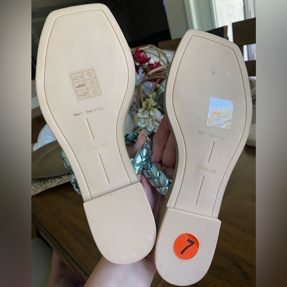 Dolce Vita Iman Sandals - Picture 11 of 12